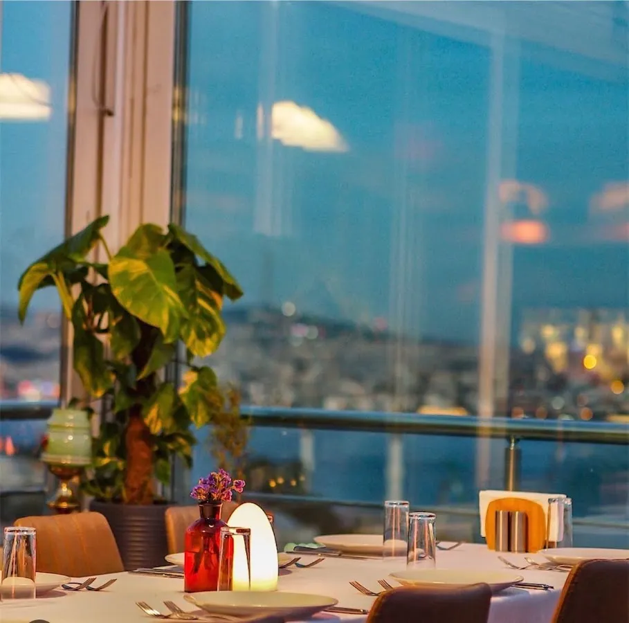 BookNoFees: レストラン – Leb-i derya – Istanbul – Leb-i derya、写真1