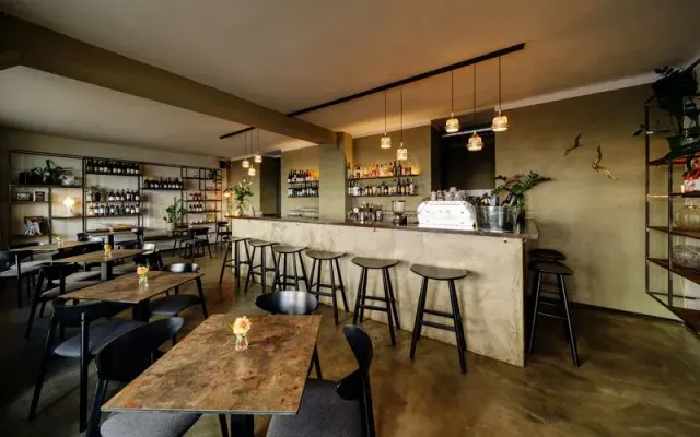 BookNoFees: カフェ – BOHO cafe & store – Prague – BOHO cafe & store、写真2