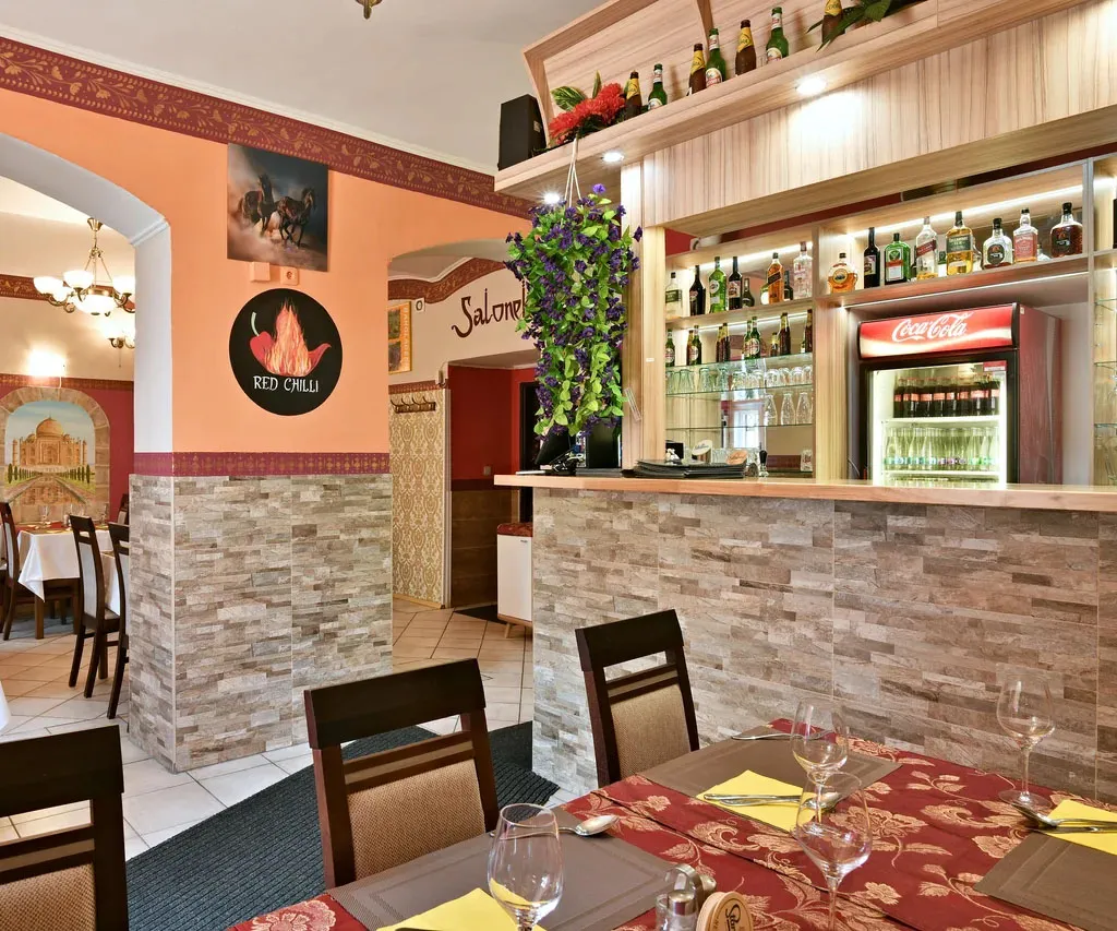 BookNoFees: レストラン – Red Chilli – Prague – 赤唐辛子、写真1