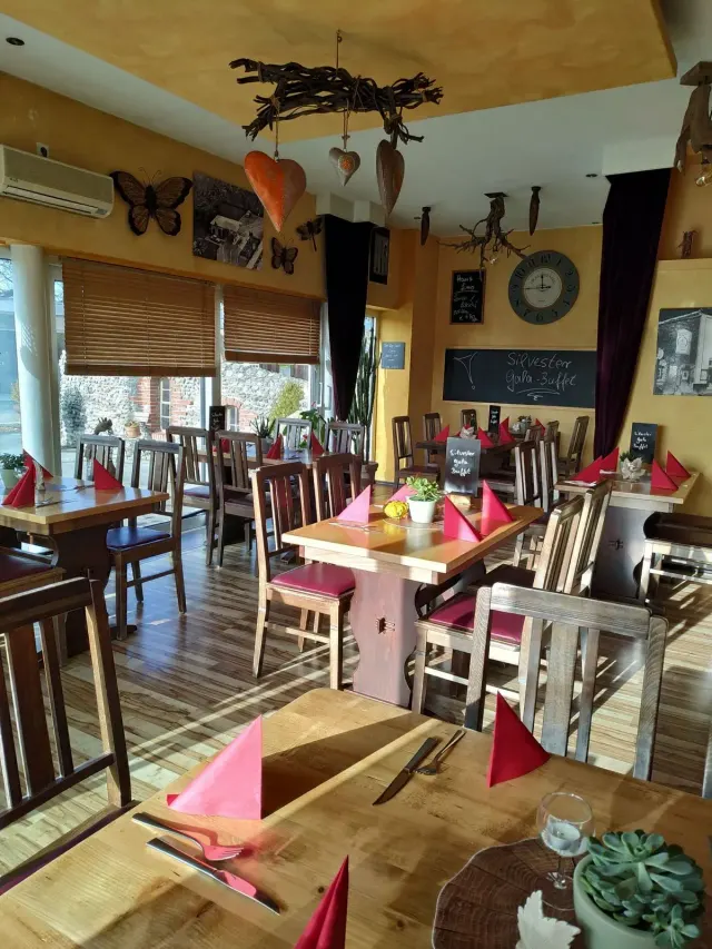 BookNoFees: レストラン – Junkers Restaurant – Bad Sassendorf – Junkers Restaurant、写真2