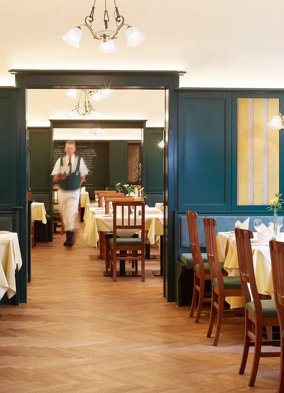 BookNoFees: レストラン – Plachuttas Gasthaus zur Oper – Vienna – プラフッタス・ガストハウス・ツア・オーパー、写真1