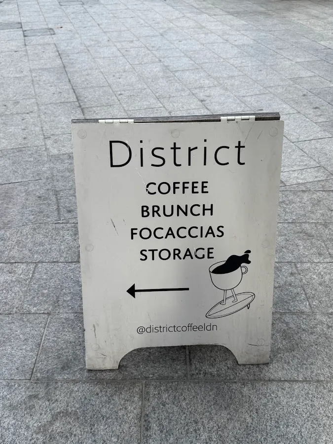 BookNoFees: カフェ – District – London – 地区です、写真1