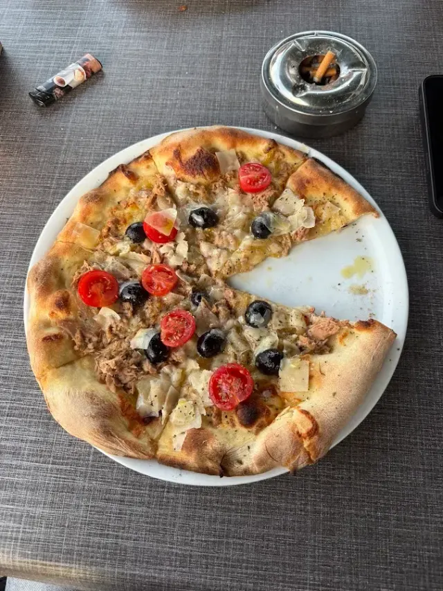 BookNoFees: レストラン – Pizzeria bei Totó – Erwitte – トトのピッツェリアです。、写真2