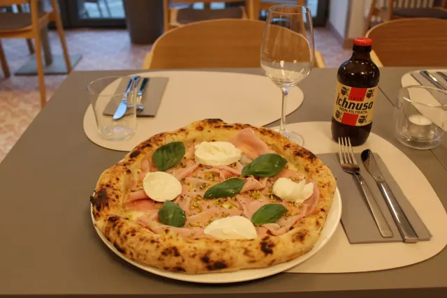 BookNoFees: レストラン – Napolita – Berlin – Napolita、写真3
