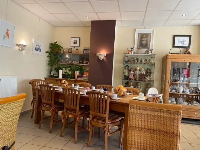 BookNoFees: Café Mailin, Unna