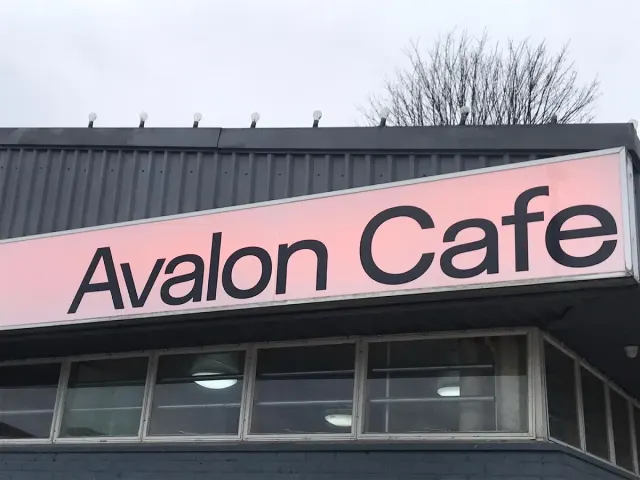 BookNoFees: Avalon Cafe, London