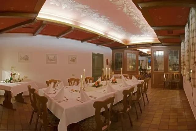 BookNoFees: レストラン – Gasthof Dollen Hof – Meschede-Eversberg – Gasthof Dollen Hof、写真3