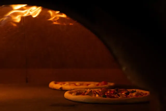 BookNoFees: レストラン – Piccolo Mondo pizzeria – Prague – ピッコロ・モンド ピッツェリアです。、写真2