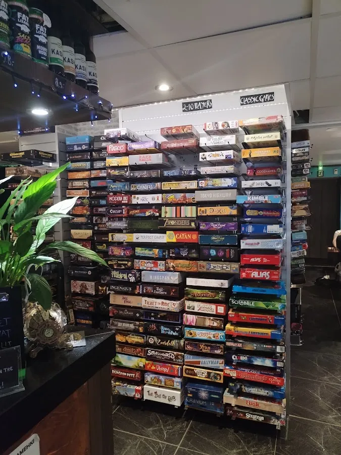 BookNoFees: カフェ – Café Boardgame – Helsinki – カフェボードゲーム、写真1