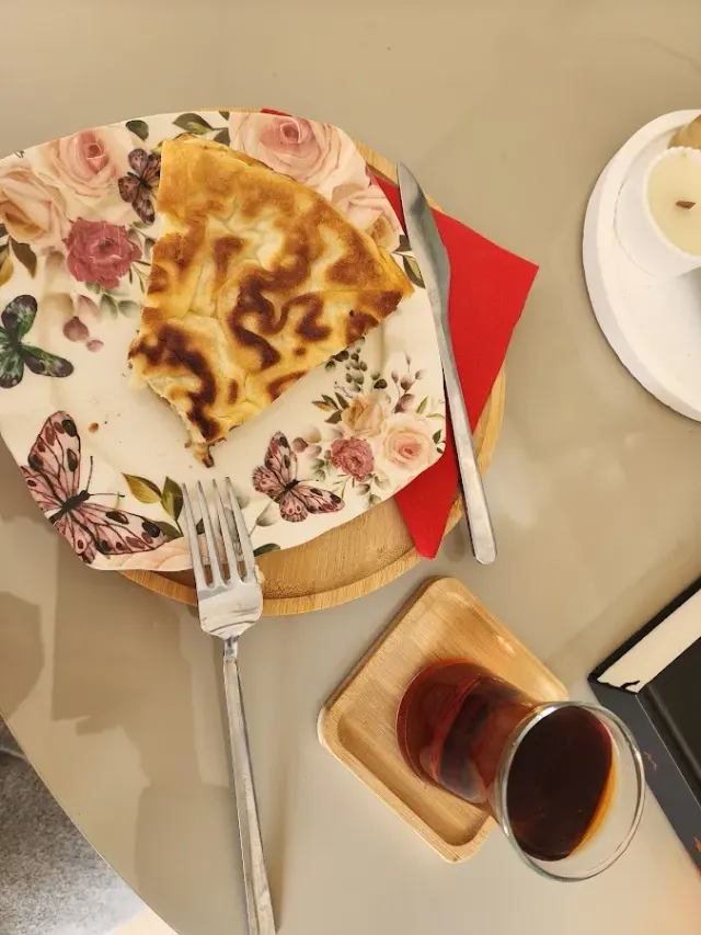 BookNoFees: カフェ – HOOFU-NA CAFE – Istanbul – ホーフナカフェ、写真3