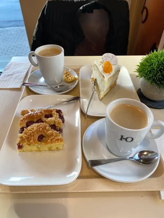 BookNoFees: レストラン – Bäckerei Humpert – Wickede – ベーカリー・フンペルト、写真2
