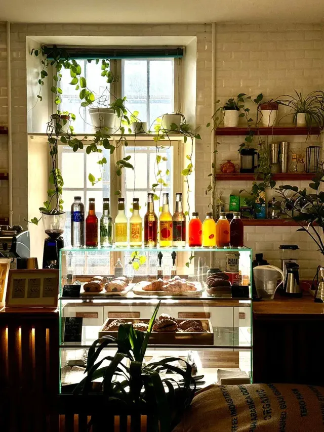 BookNoFees: カフェ – Impact Roasters – Copenhagen – インパクト・ロースターズ、写真2