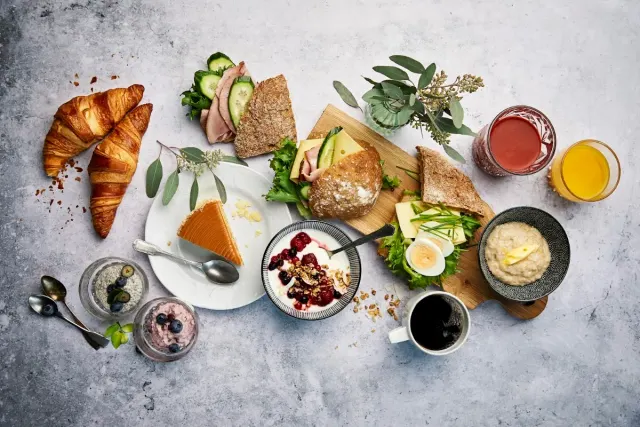 BookNoFees: カフェ – Fazer Cafe Töölö – Helsinki – ファッツァー・カフェ・トゥーロ、写真3
