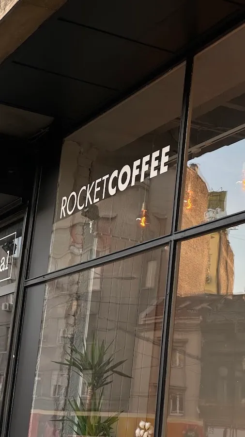 BookNoFees: カフェ – Rocket Coffee – Belgrade – Rocket Coffee、写真1