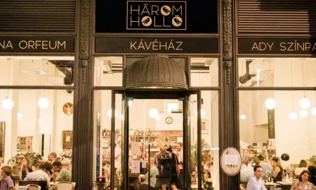 BookNoFees: カフェ – Három Holló – Budapest – ハーロム・ホッロー、写真2