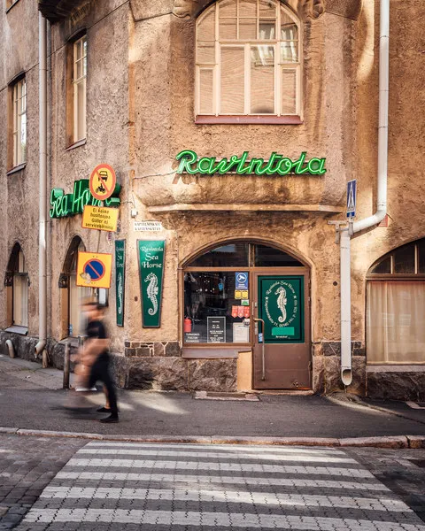 BookNoFees: レストラン – Sea Horse – Helsinki – タツノオトシゴ、写真1