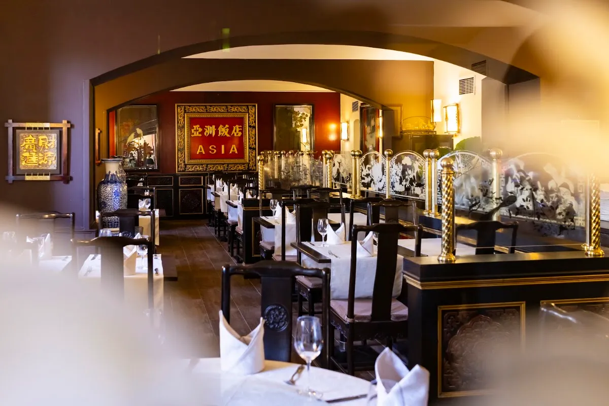 BookNoFees: レストラン – Asia – Zagreb – アジア、写真1
