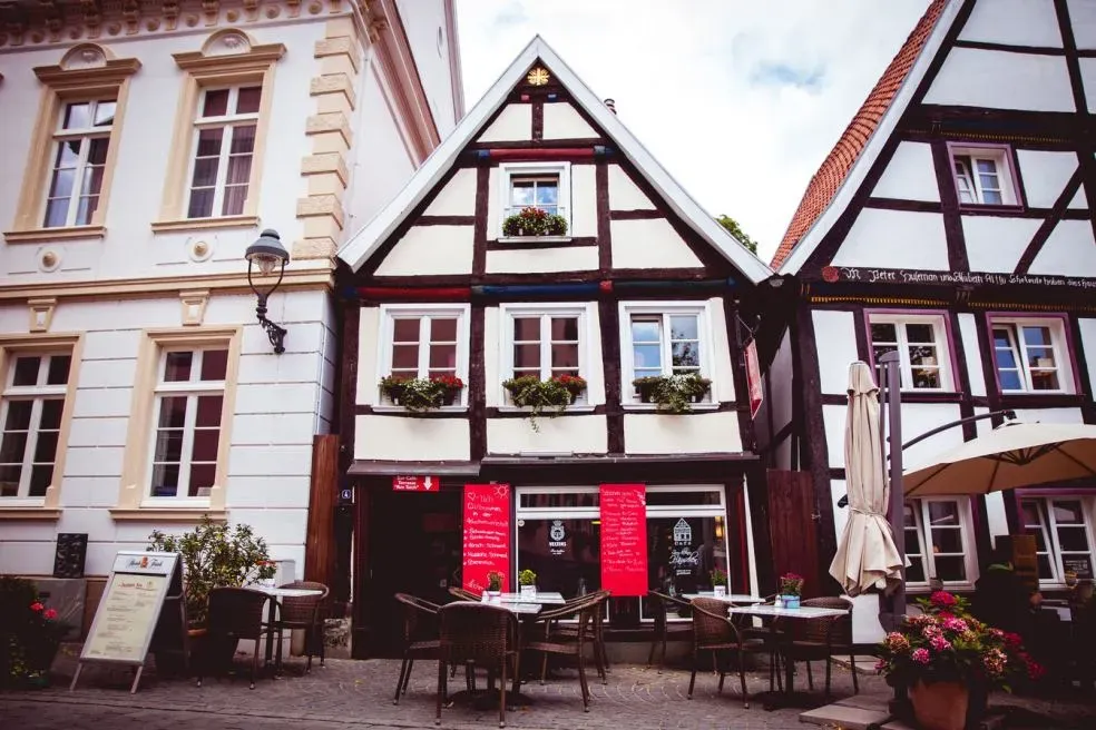 BookNoFees: カフェ – Café Zum kleinen Häuschen – Soest – Café Zum kleinen Häuschen、写真1