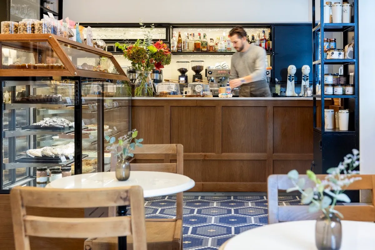 BookNoFees: カフェ – Ohh Boy – Athens – ああ、なんてことでしょう、写真1