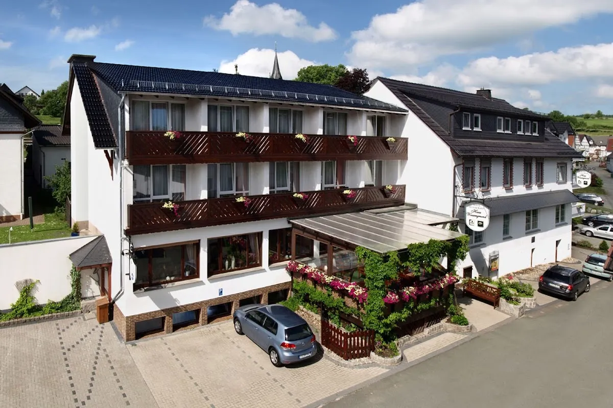 BookNoFees: レストラン – Haus Wiesengrund – Hallenberg – Haus Wiesengrund、写真1
