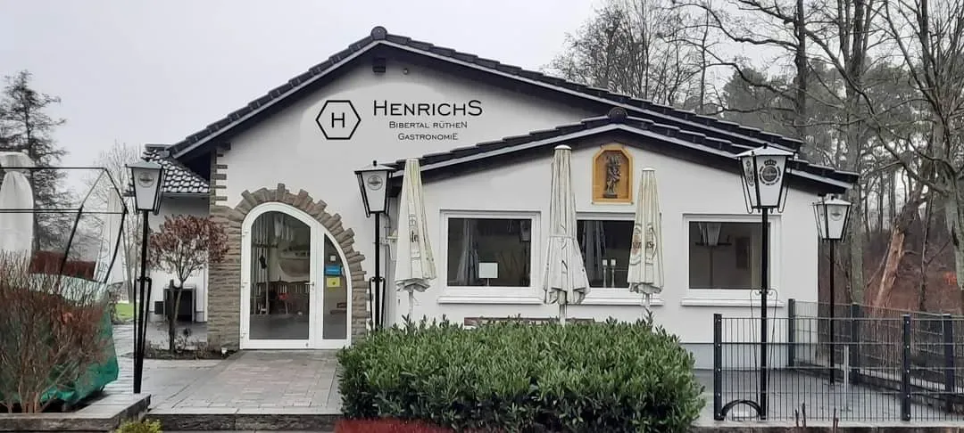 BookNoFees: カフェ – HenrichS – Rüthen – HenrichS、写真1