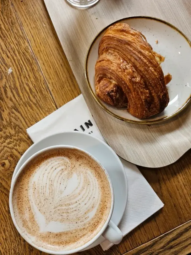 BookNoFees: レストラン – Levain Ullanlinna – Helsinki – Levain Ullanlinna、写真2