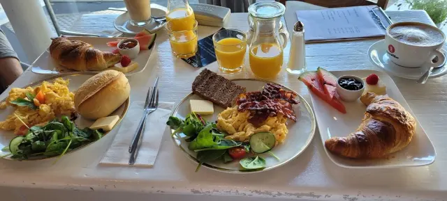 BookNoFees: レストラン – CaféNote – Schwerte – CaféNote、写真2