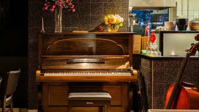 BookNoFees: スナックバー – Lemon House – Copenhagen – Lemon House、写真3