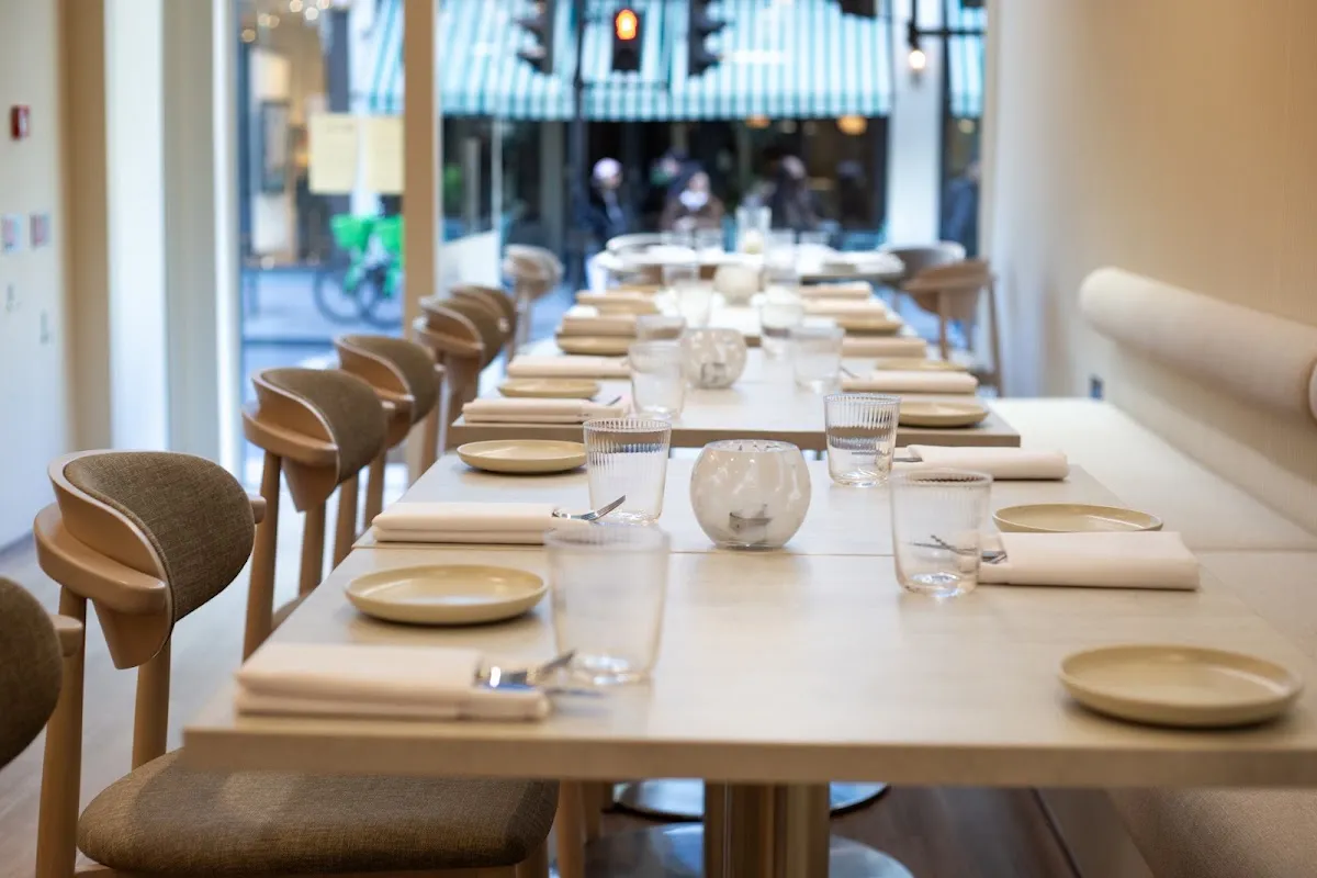 BookNoFees: レストラン – Botwa restaurant Notting Hill – London – ノッティング・ヒルのボトワ・レストランです。、写真1