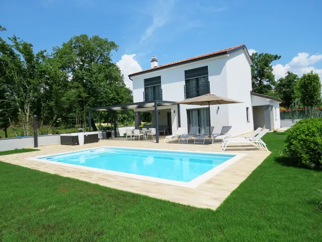 BookNoFees: Villa Cerasela｜プール、ジャグジー、グリル付きのロヴィニ近郊のスタイリッシュなヴィラ – Kanfanar